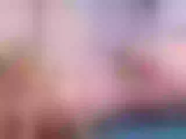 Live sex webcam photo for KinkyKaroline #274347528