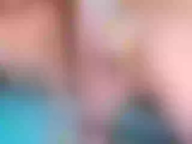 Live sex webcam photo for KinkyKaroline #275653436