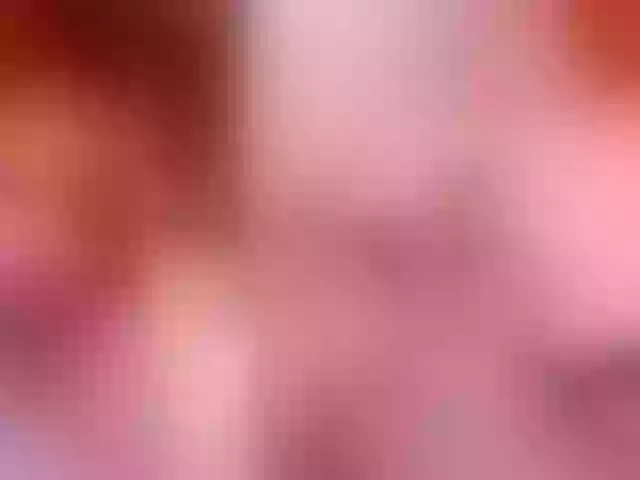 Live sex webcam photo for KinkyKaroline #275681295