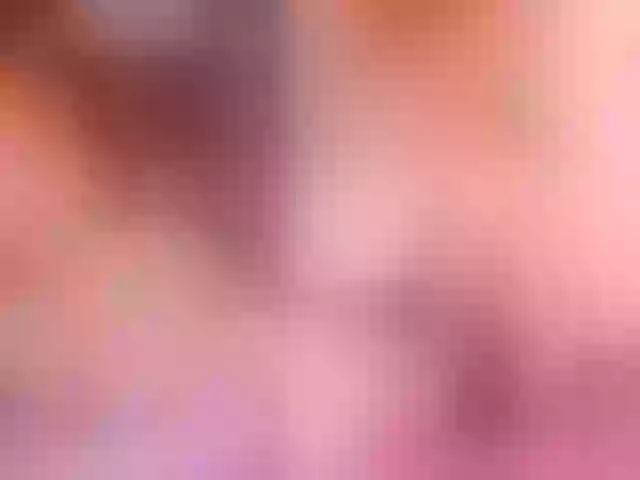 Live sex webcam photo for KinkyKaroline #275777433