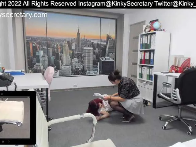 Live sex webcam photo for KinkyOffice #274208512