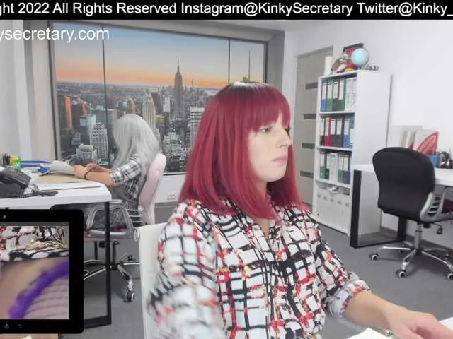 Live sex webcam photo for KinkyOffice #274280350