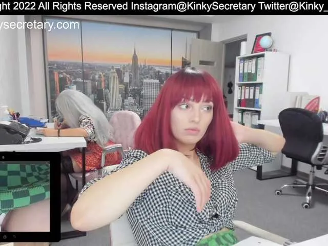 Live sex webcam photo for KinkyOffice #274364057