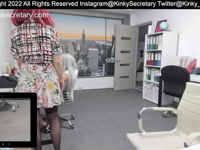 Live sex webcam photo for KinkyOffice #274492839