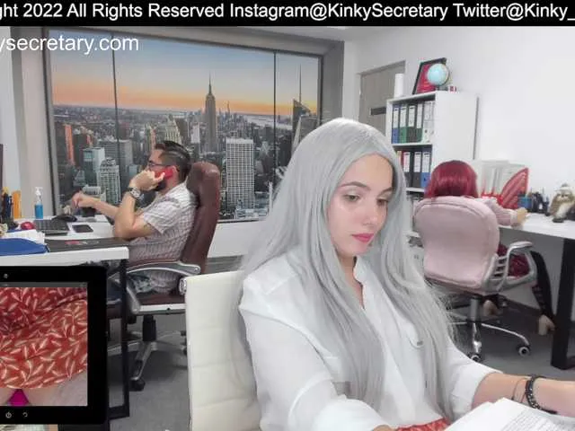 Live sex webcam photo for KinkyOffice #274521223