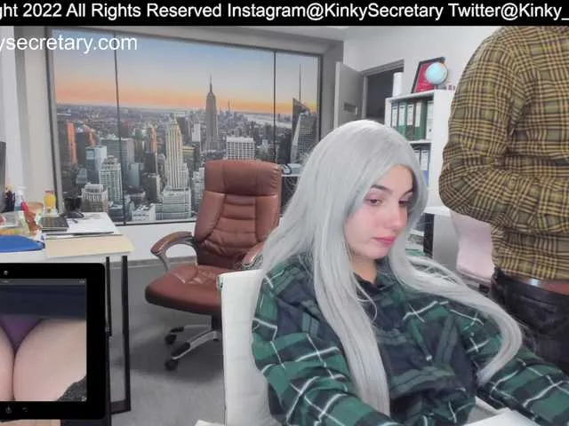 Live sex webcam photo for KinkyOffice #274564166
