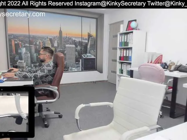 Live sex webcam photo for KinkyOffice #274592465