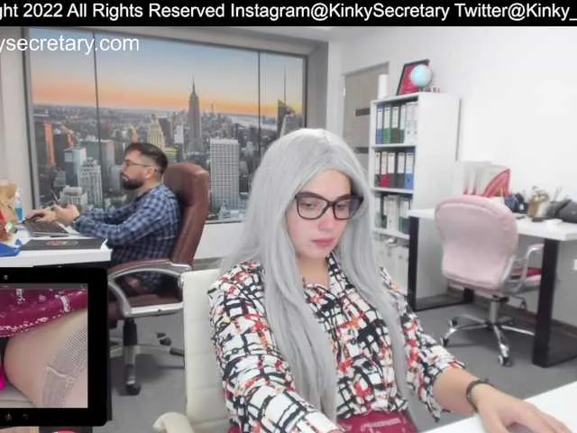 Live sex webcam photo for KinkyOffice #274624675