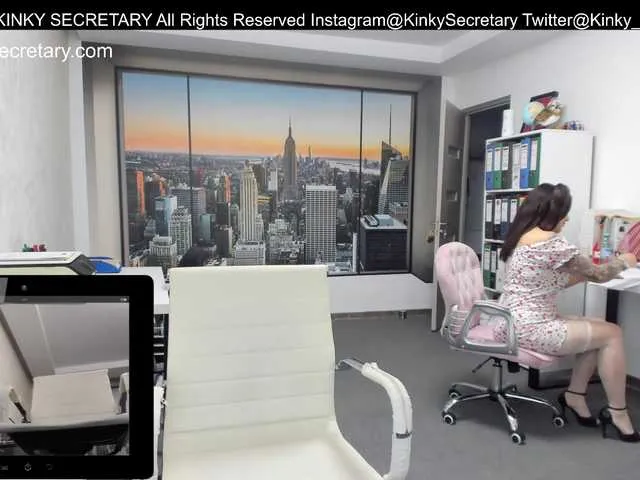 Live sex webcam photo for KinkyOffice #276219334