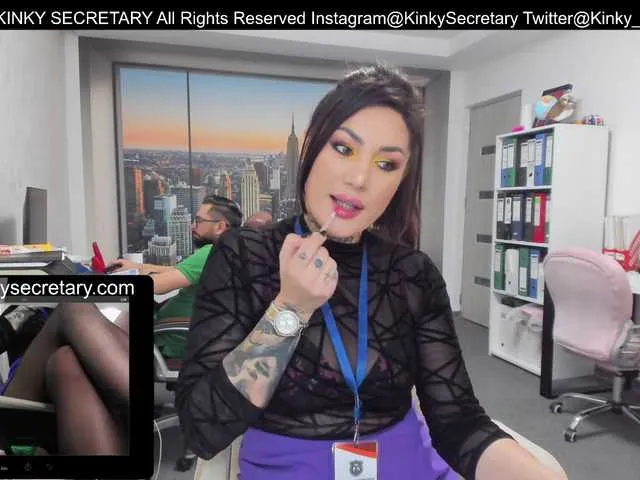 Live sex webcam photo for KinkyOffice #276417701