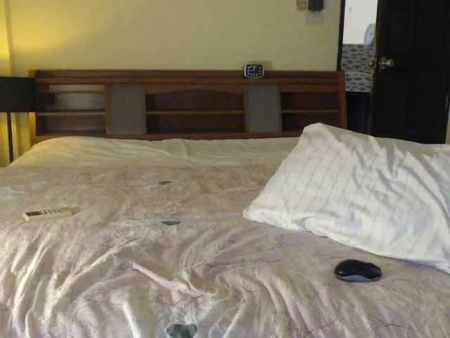 Live sex webcam photo for Kinnaree #276757726
