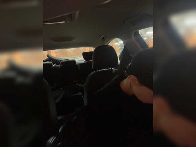 Live sex webcam photo for KirLove1 #272265923