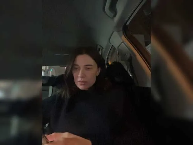 Live sex webcam photo for KirLove1 #272554324