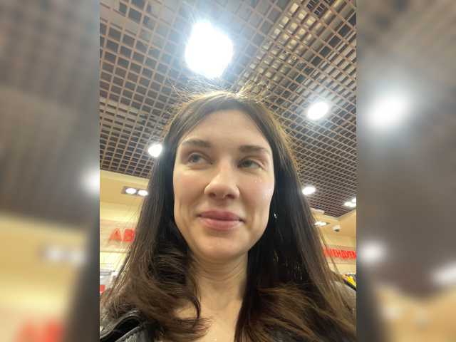 Live sex webcam photo for KirLove1 #272800373