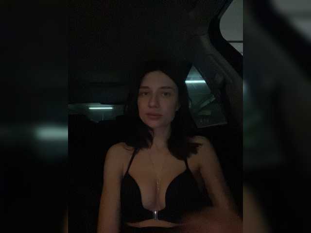 Live sex webcam photo for KirLove1 #273095218