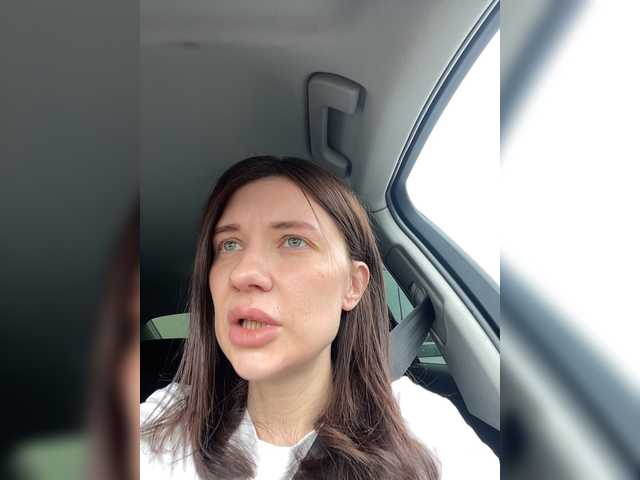 Live sex webcam photo for KirLove1 #273115924