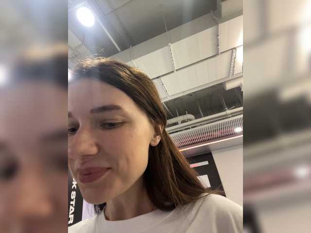 Live sex webcam photo for KirLove1 #273592514