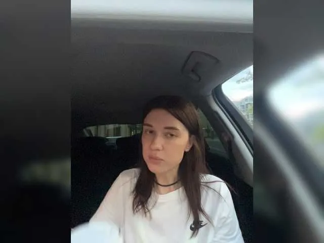 Live sex webcam photo for KirLove1 #274022415