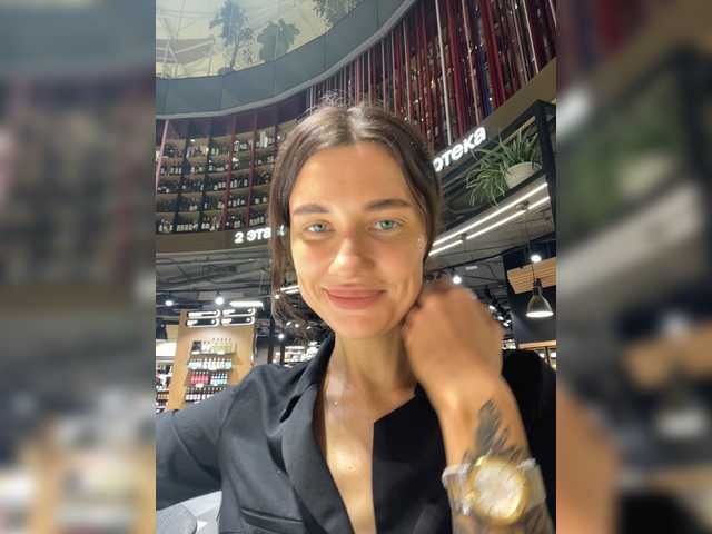 Live sex webcam photo for KirLove1 #274403257