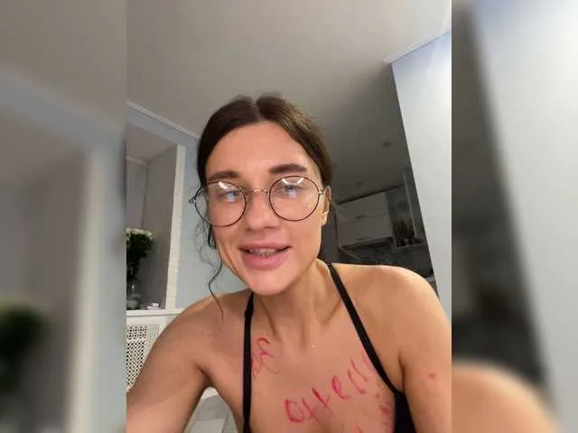 Live sex webcam photo for KirLove1 #274417255