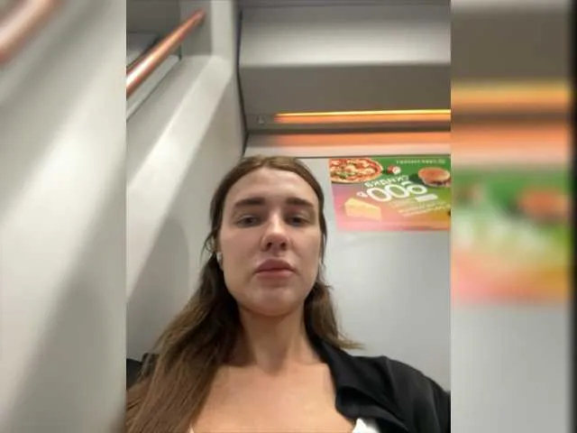 Live sex webcam photo for KirLove1 #275525069