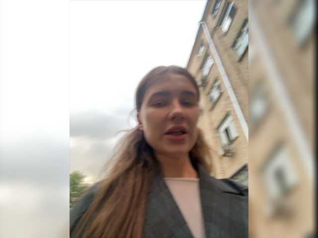 Live sex webcam photo for KirLove1 #275555044