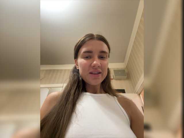 Live sex webcam photo for KirLove1 #275586871