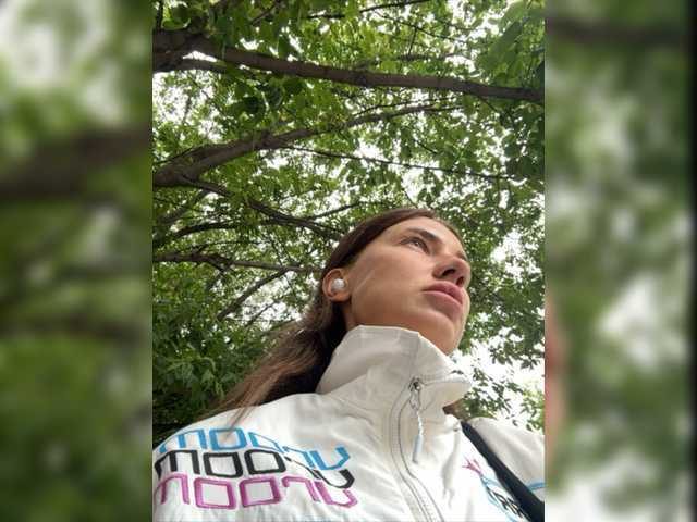 Live sex webcam photo for KirLove1 #275590249