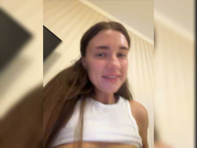 Live sex webcam photo for KirLove1 #275594759