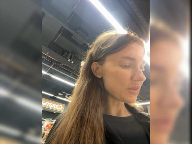 Live sex webcam photo for KirLove1 #275657866