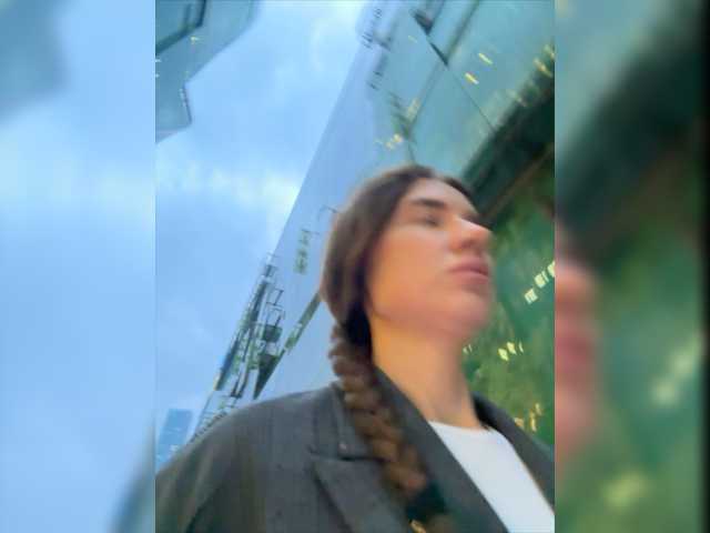 Live sex webcam photo for KirLove1 #275699824