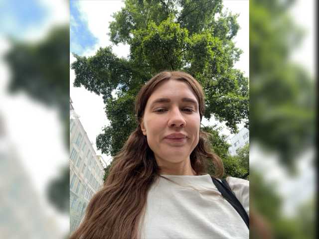 Live sex webcam photo for KirLove1 #275715167