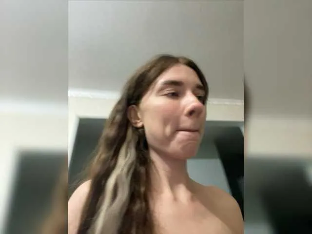 Live sex webcam photo for KirLove1 #275767894