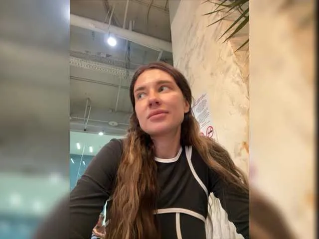 Live sex webcam photo for KirLove1 #275923288