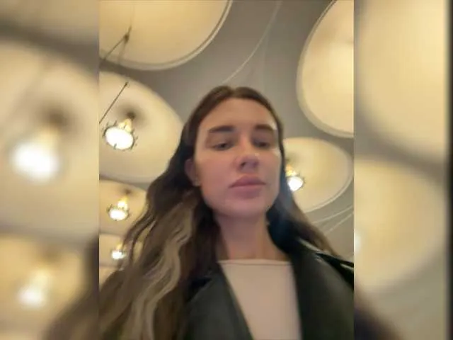 Live sex webcam photo for KirLove1 #275925780