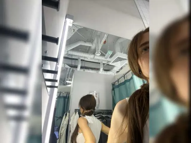 Live sex webcam photo for KirLove1 #276192533