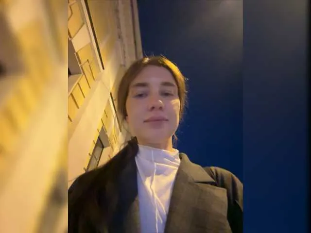 Live sex webcam photo for KirLove1 #276194412