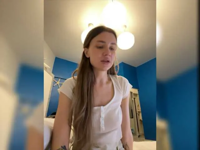 Live sex webcam photo for KirLove1 #276655876