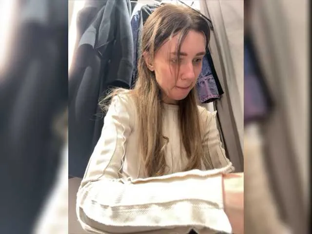 Live sex webcam photo for KirLove1 #276663338