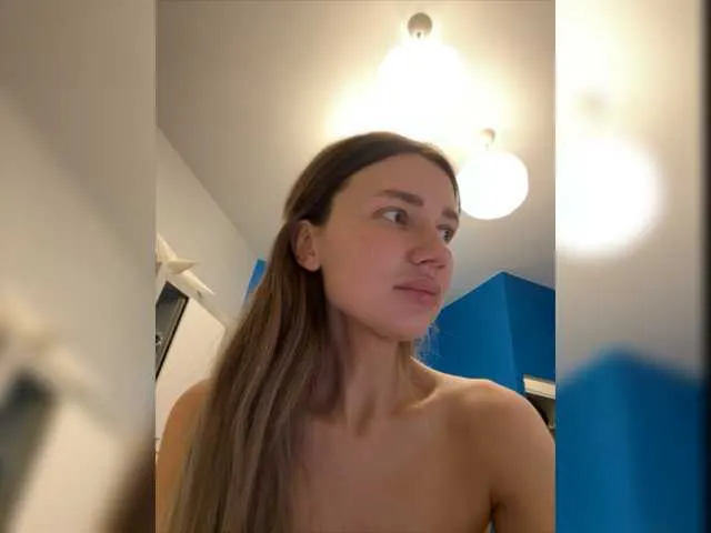 Live sex webcam photo for KirLove1 #276707251