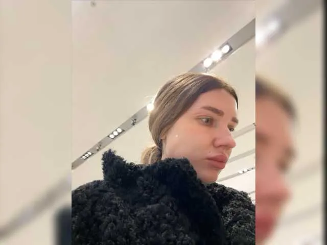 Live sex webcam photo for KirLove1 #276795371