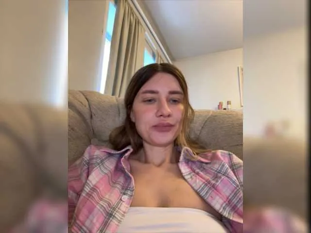 Live sex webcam photo for KirLove1 #276851382