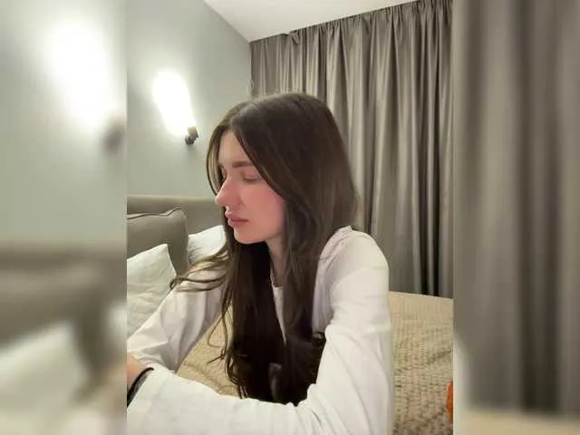 Live sex webcam photo for KirLove1 #290988891