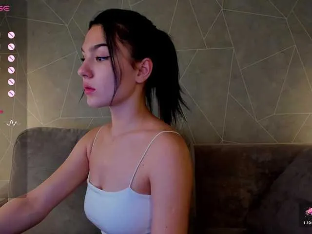 Live sex webcam photo for Kira-Owl #277742547