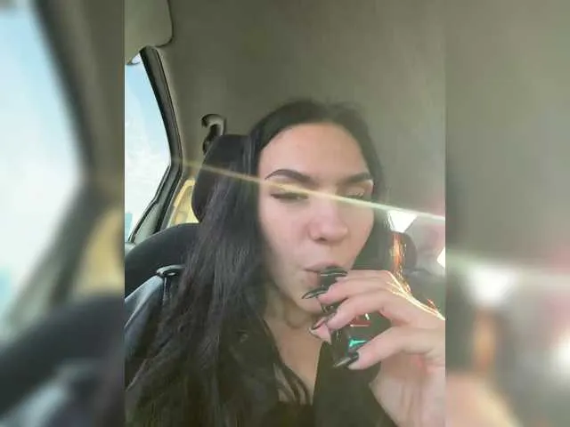 Live sex webcam photo for Kira-Owl #289894642