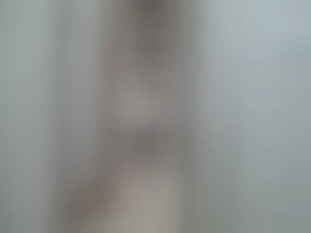 Live sex webcam photo for Kira183 #293335569