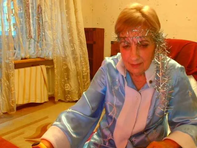 Live sex webcam photo for Kira9476 #277052043