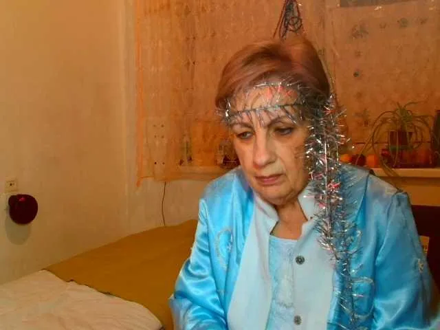 Live sex webcam photo for Kira9476 #277106828