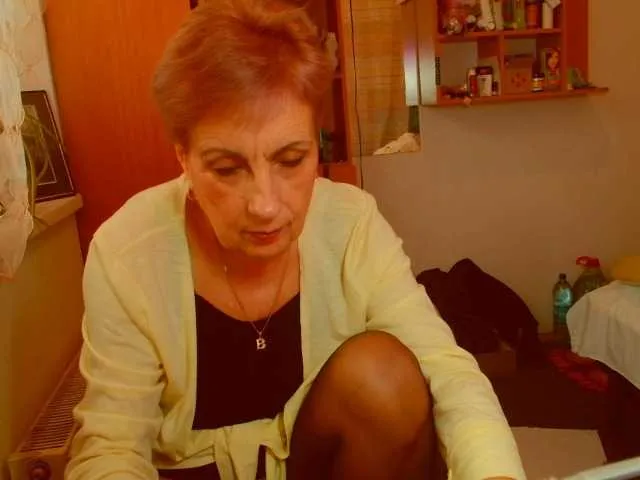 Live sex webcam photo for Kira9476 #277242338