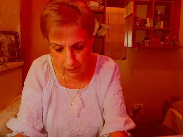 Live sex webcam photo for Kira9476 #277251532